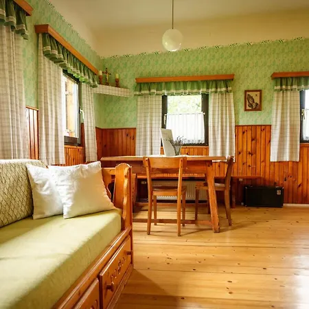 アパート Winzerhaus Am Eichberg *